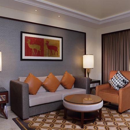Sheraton Grand Pune Bund Garden Hotel Экстерьер фото