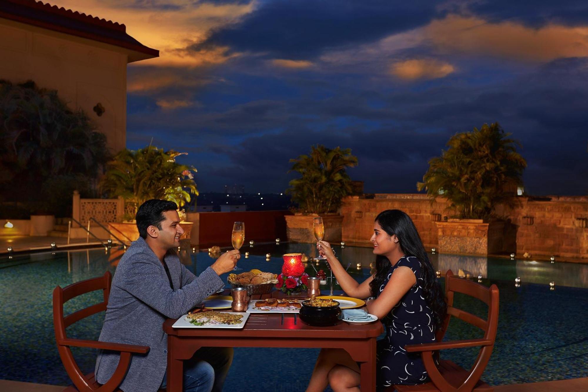 Sheraton Grand Pune Bund Garden Hotel Экстерьер фото