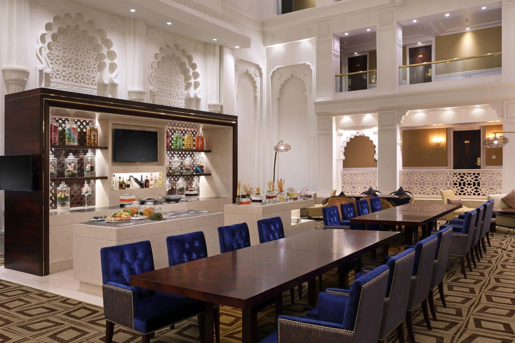 Sheraton Grand Pune Bund Garden Hotel Экстерьер фото