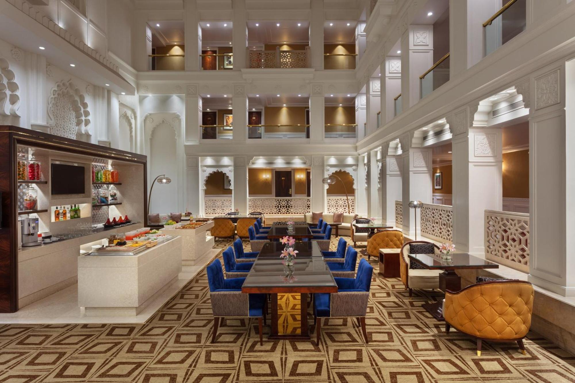 Sheraton Grand Pune Bund Garden Hotel Экстерьер фото