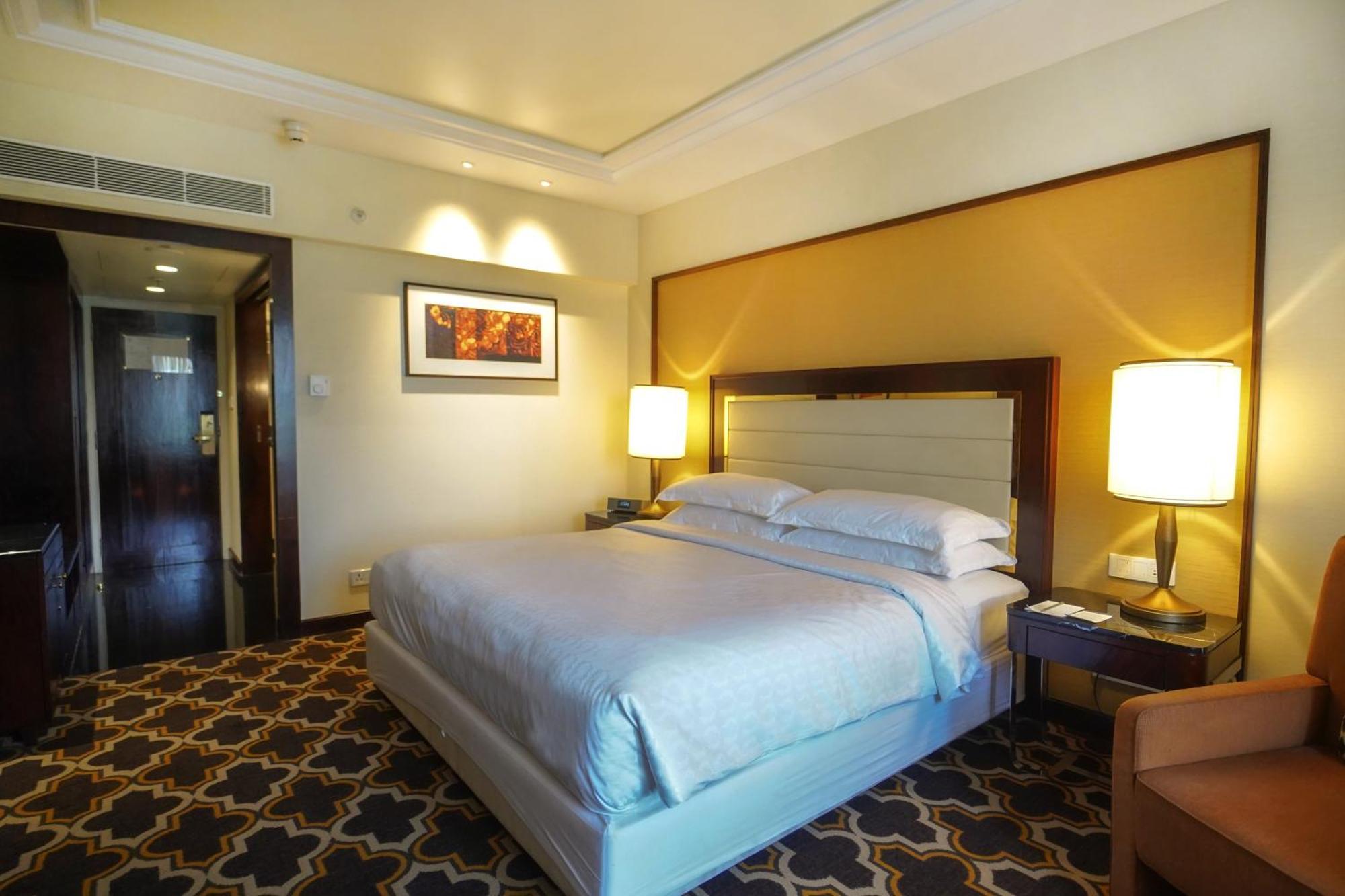 Sheraton Grand Pune Bund Garden Hotel Экстерьер фото