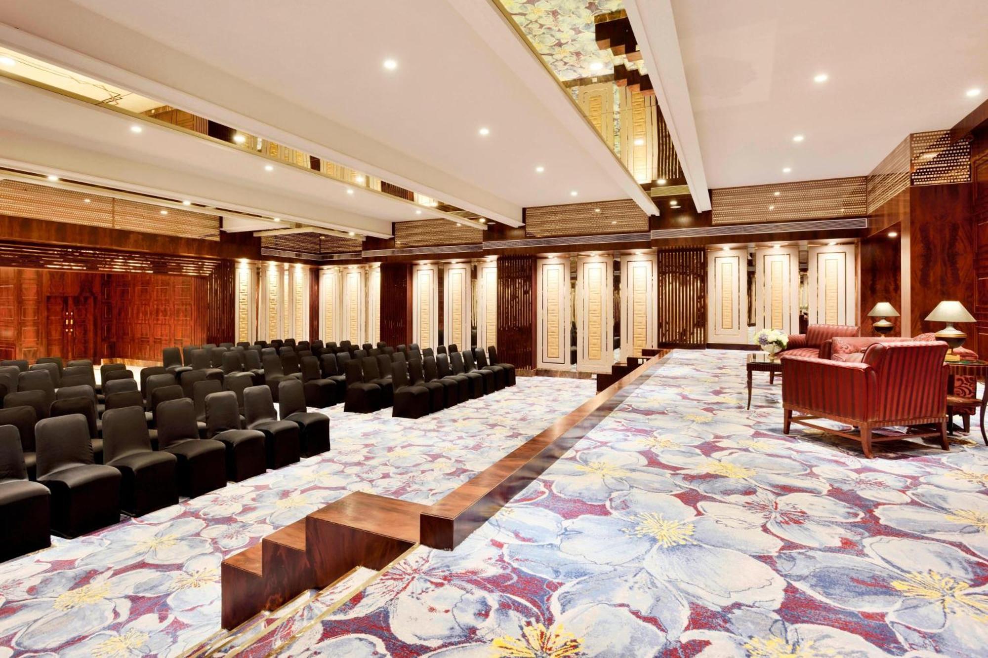 Sheraton Grand Pune Bund Garden Hotel Экстерьер фото