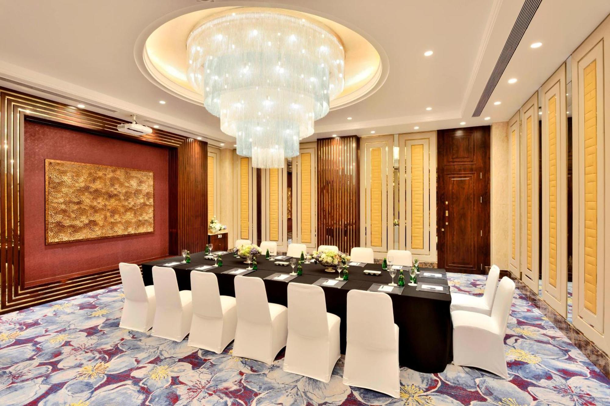 Sheraton Grand Pune Bund Garden Hotel Экстерьер фото
