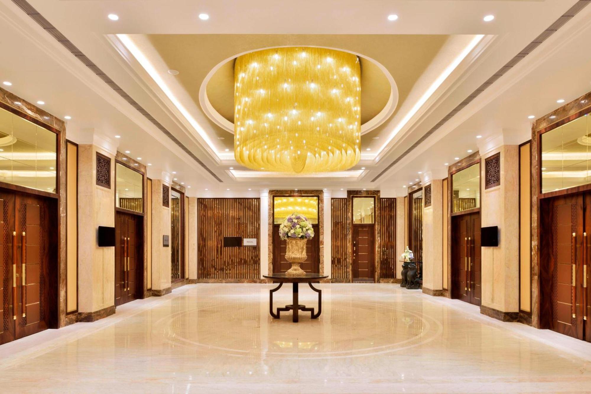 Sheraton Grand Pune Bund Garden Hotel Экстерьер фото