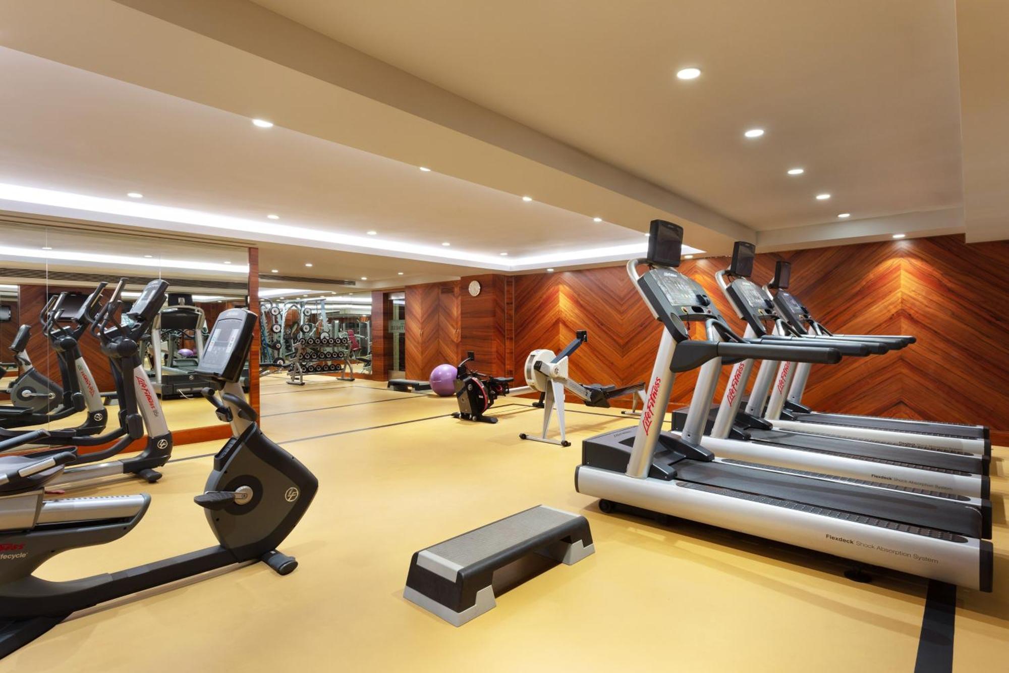 Sheraton Grand Pune Bund Garden Hotel Экстерьер фото