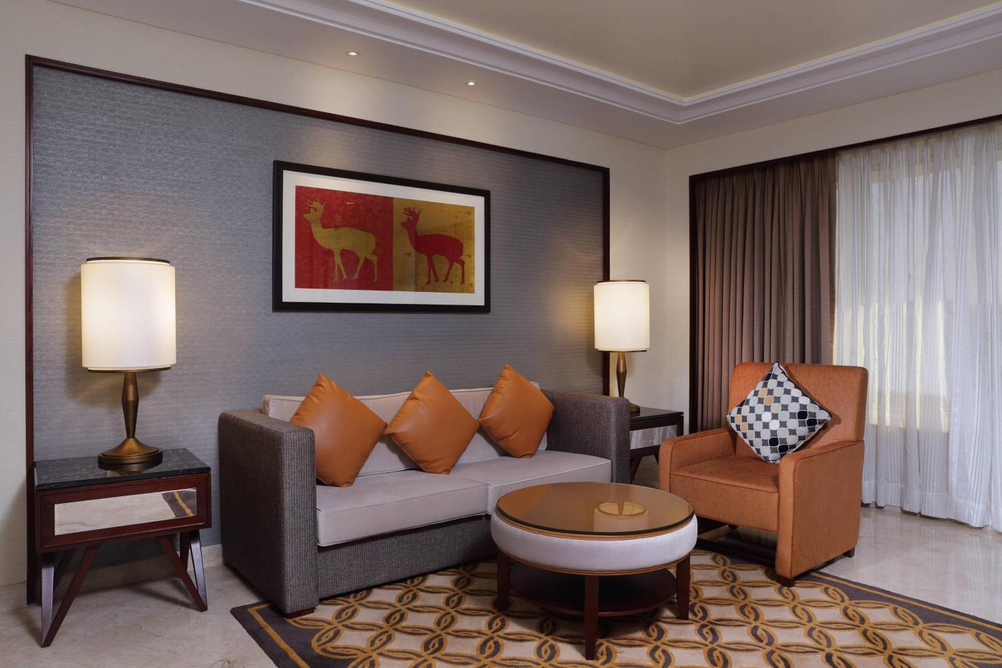 Sheraton Grand Pune Bund Garden Hotel Экстерьер фото