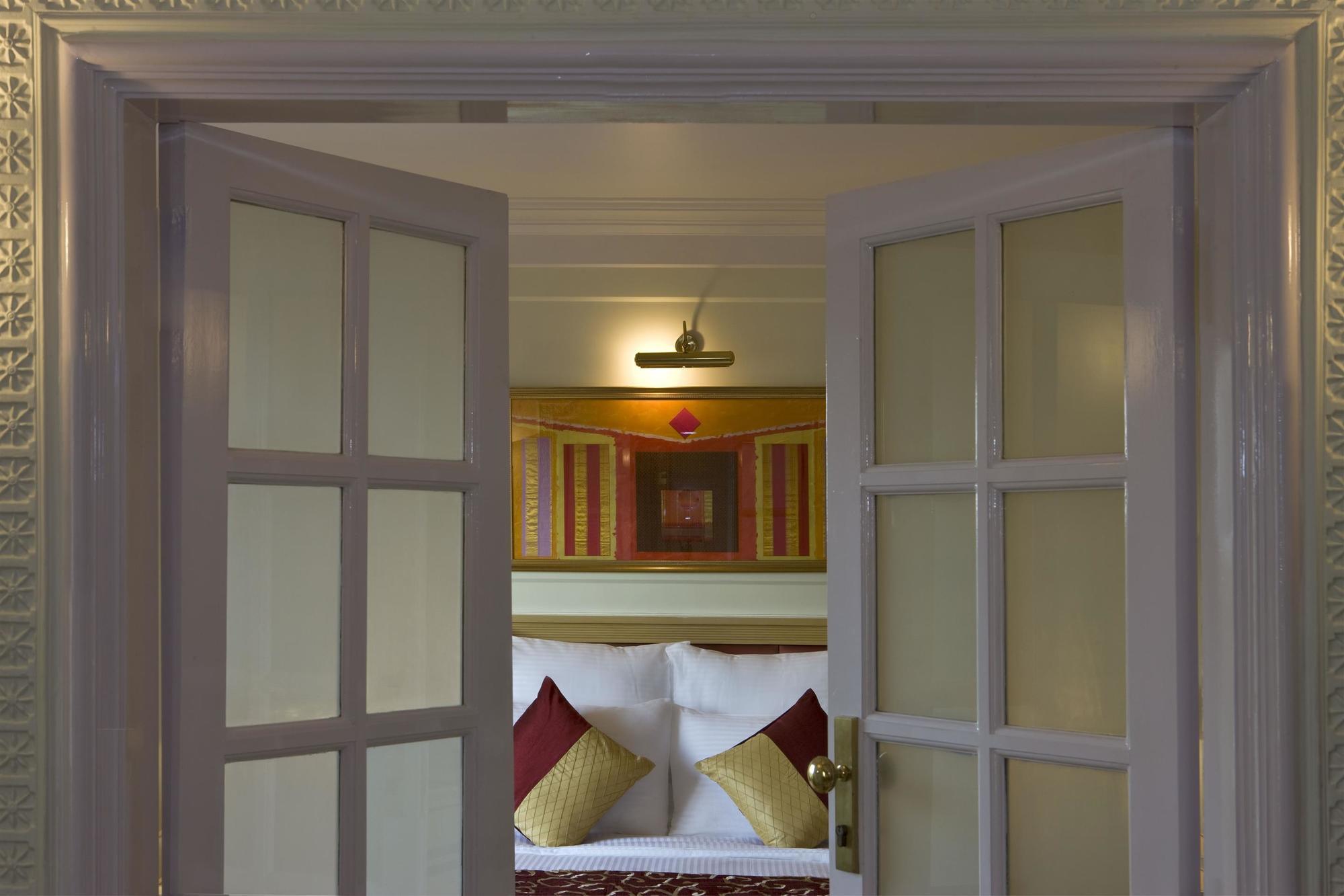 Sheraton Grand Pune Bund Garden Hotel Экстерьер фото