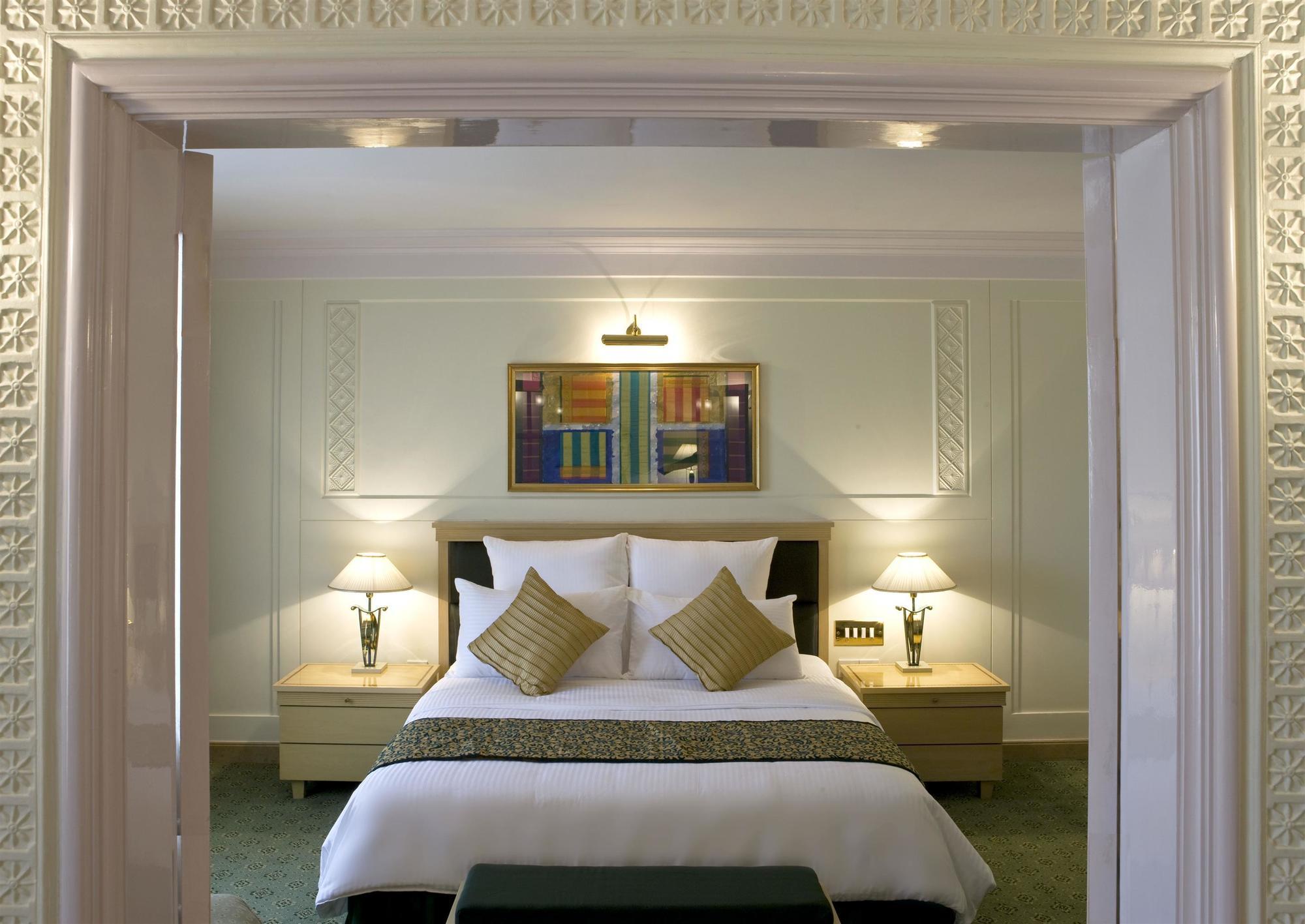 Sheraton Grand Pune Bund Garden Hotel Экстерьер фото