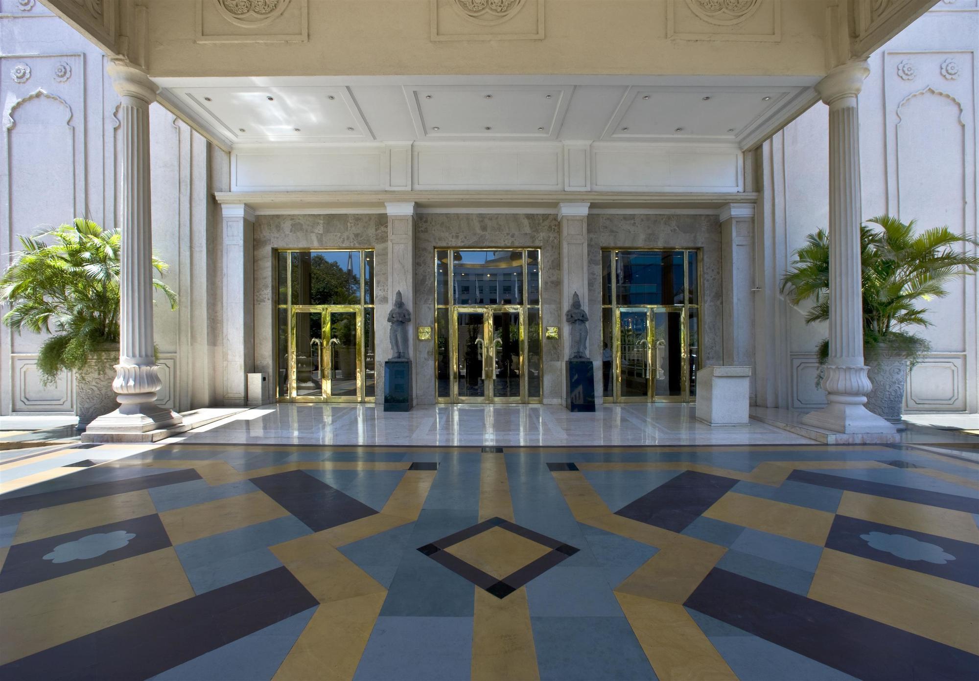 Sheraton Grand Pune Bund Garden Hotel Экстерьер фото