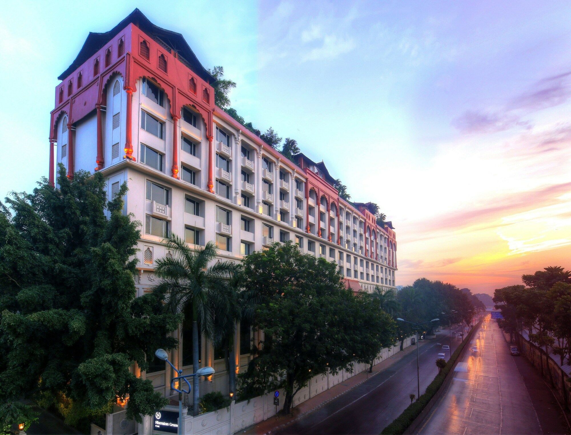 Sheraton Grand Pune Bund Garden Hotel Экстерьер фото